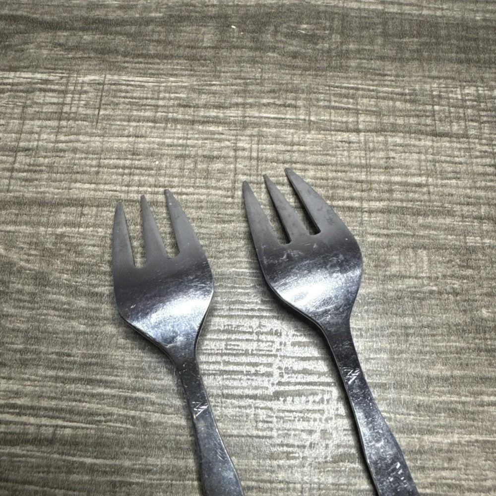 American Airlines FORK 6 3/8